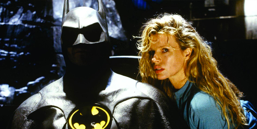 kim basinger accanto a batman nel film del 1989 - nerdface