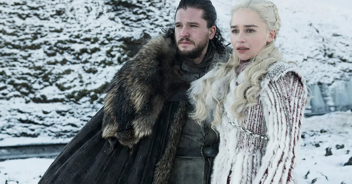 jon snow e daenerys targaryen protagonisti del finale più discusso di ganme of thrones - nerdface