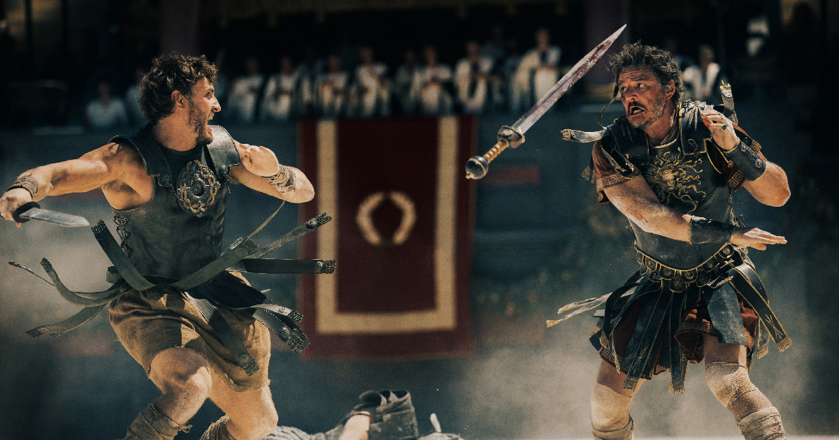 due guerrieri combattono in arena nel trailer de il gladiatore 2 - nerdface