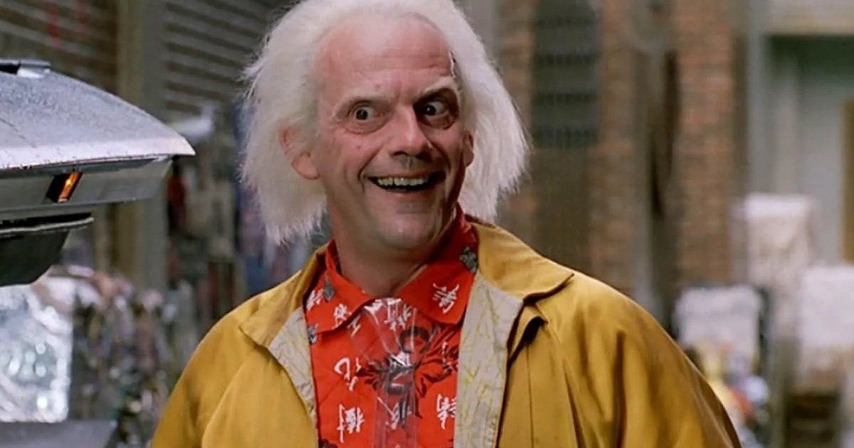 christopher lloyd è doc brown in ritorno al futuro - nerdface